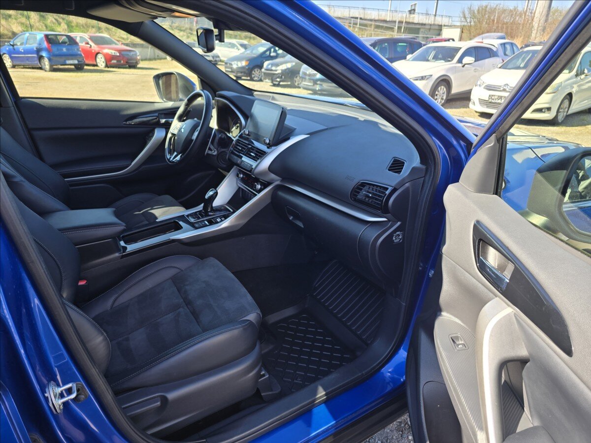 Mitsubishi Eclipse Cross CUV / Crossover 2,4 l 72 kw