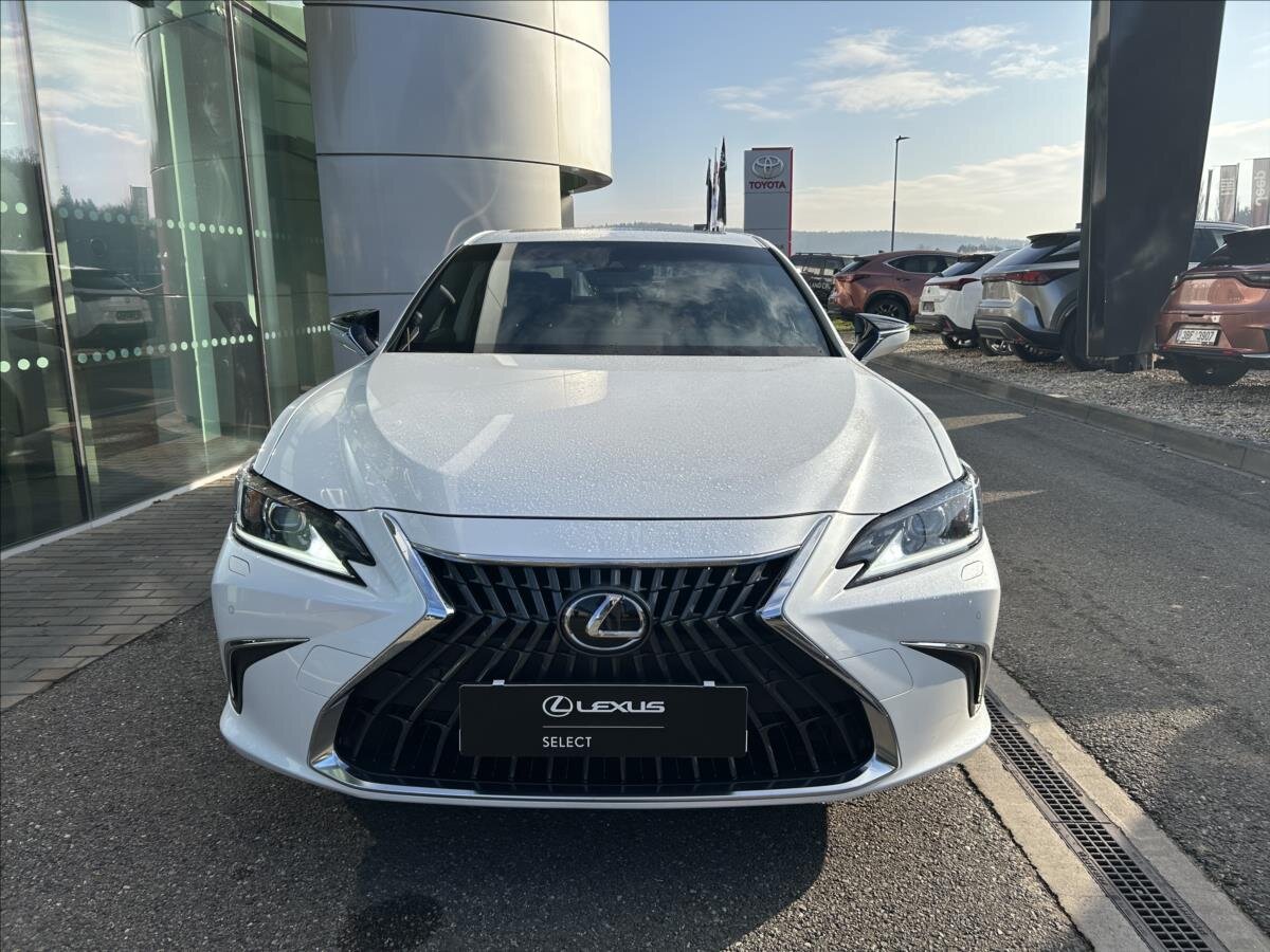Lexus ES 300h Sedan 2,5 l 160 kw