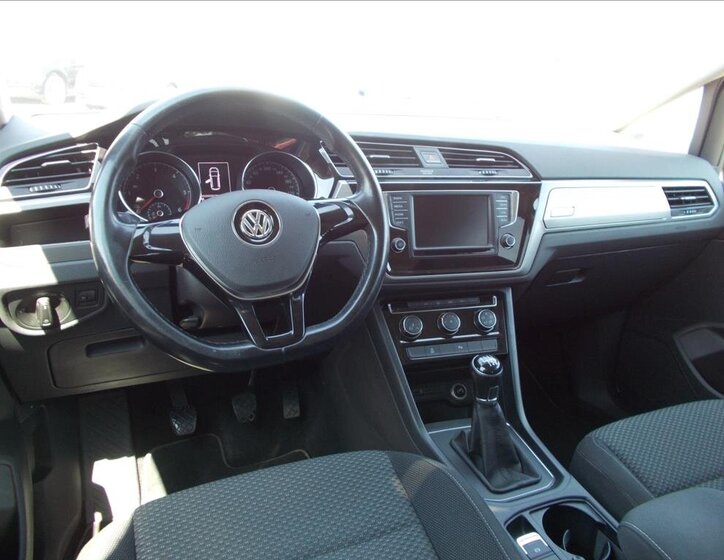 Volkswagen Touran 17