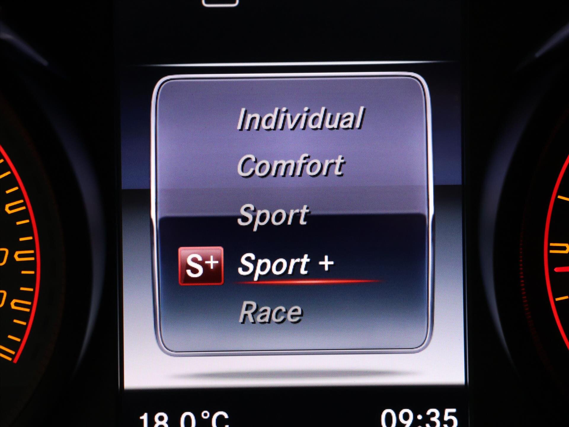 Mercedes-Benz AMG GT Kupé 4,0 l 430 kw