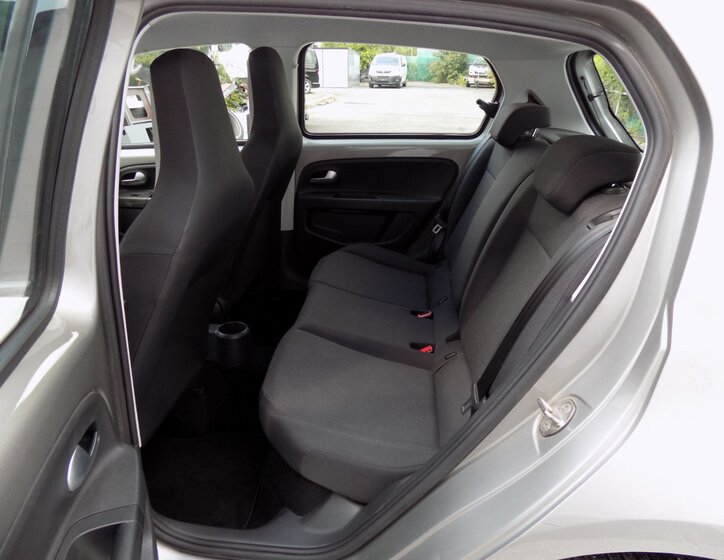 Volkswagen up! 9