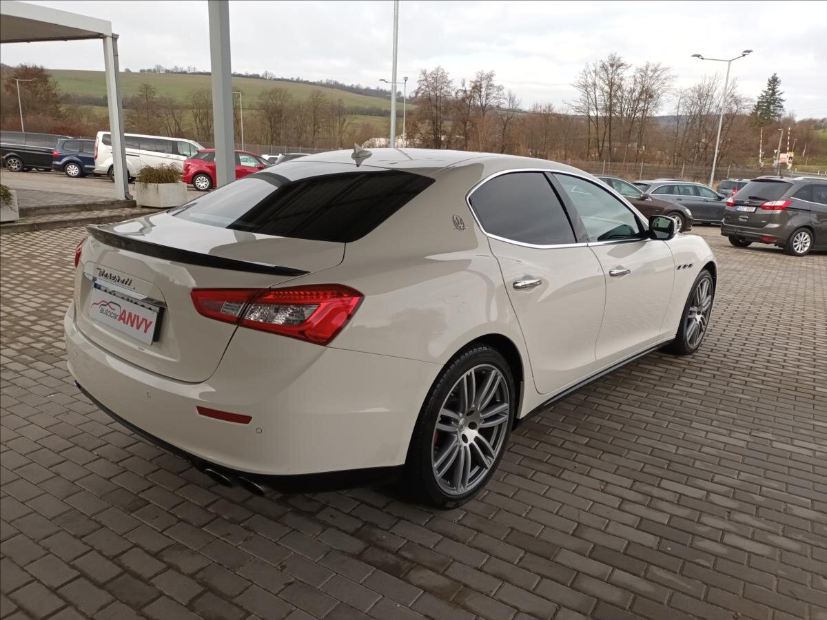 Maserati Ghibli Sedan 3,0 l 243 kw