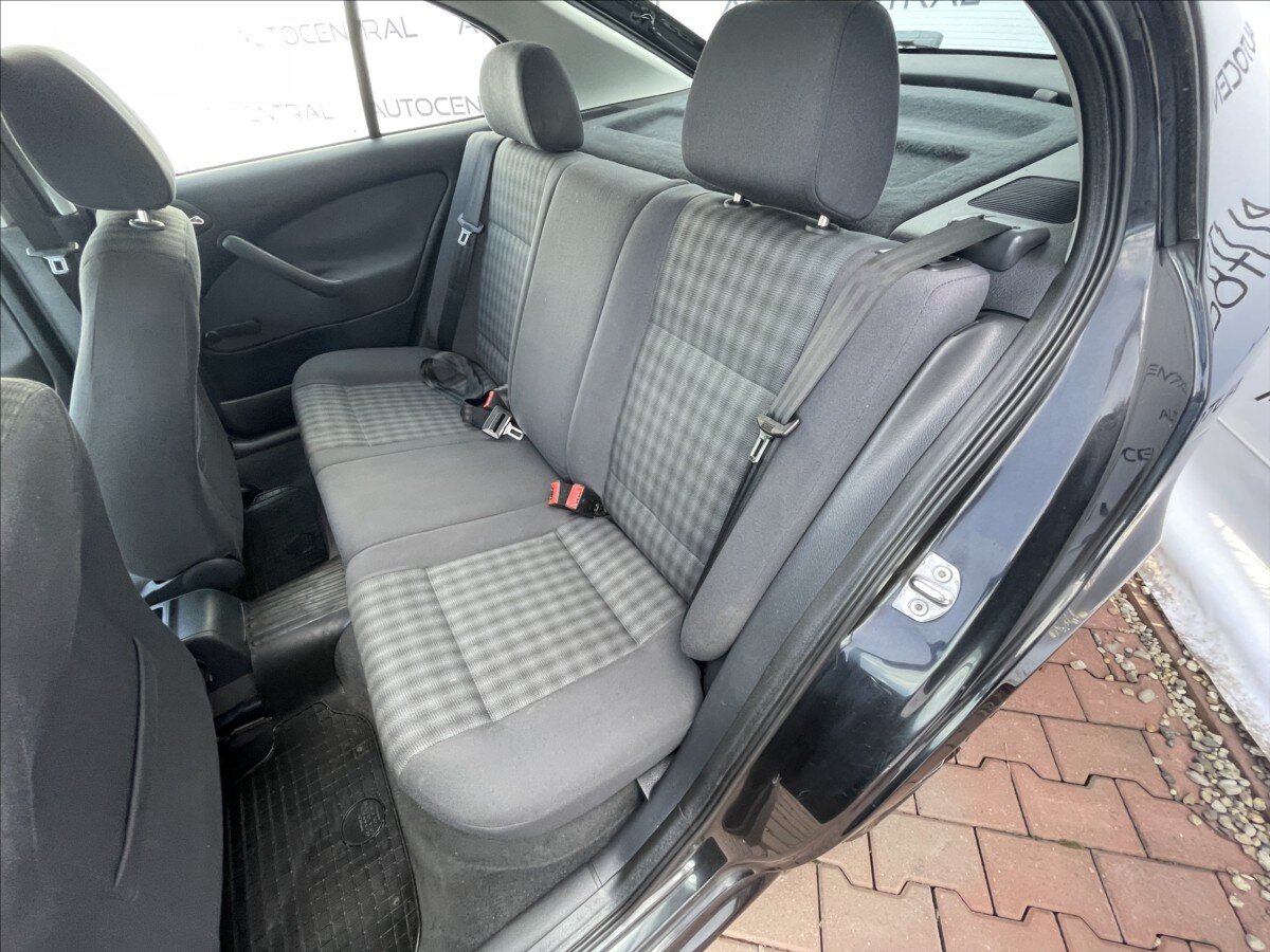 Škoda Octavia Sedan / Limuzína 1,6 l 75 kw