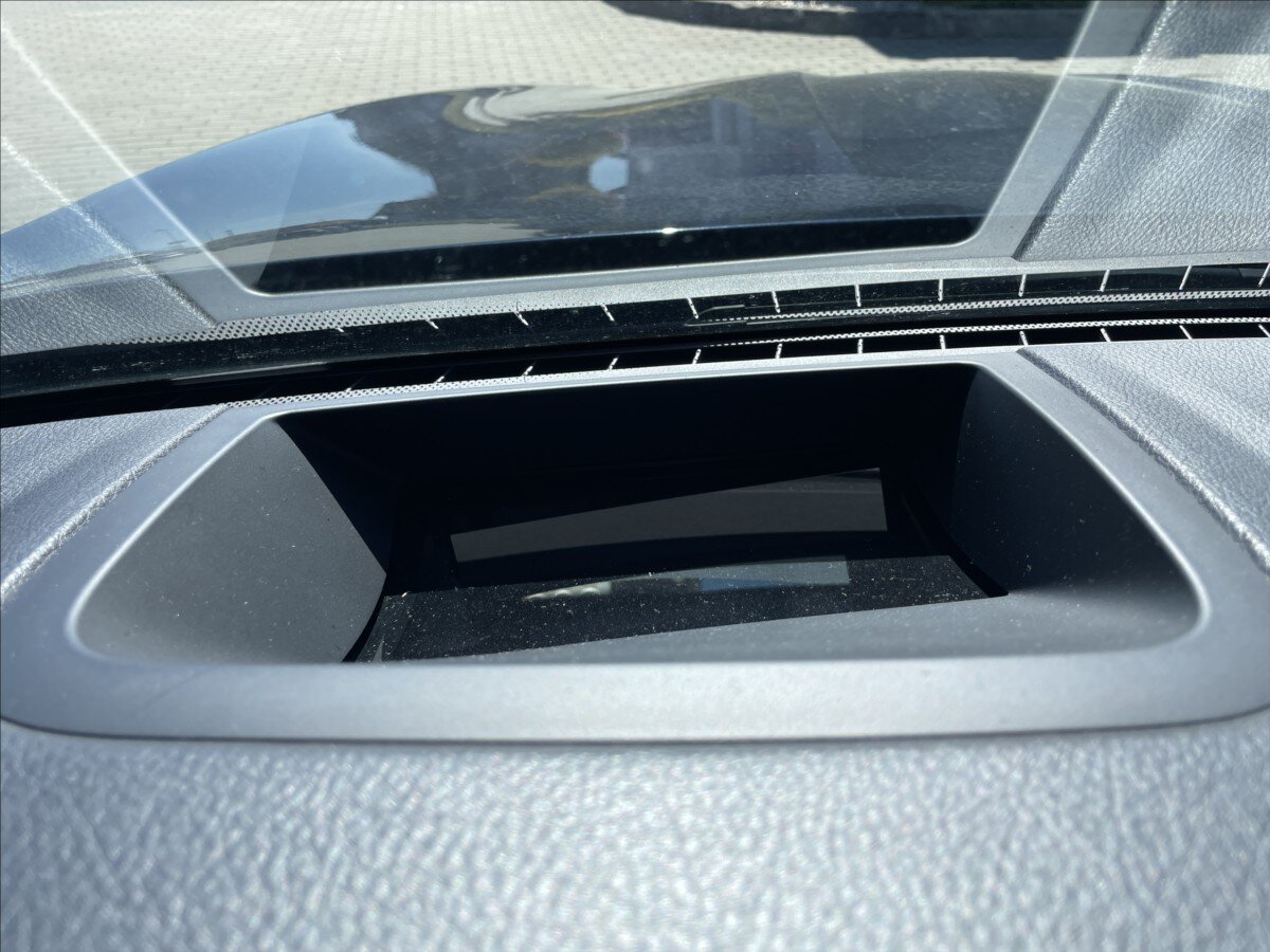 BMW Řada 5 Kombi 3,0 l 180 kw