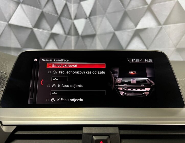 BMW X4 SUV / Terénní 3,0 l 250 kw