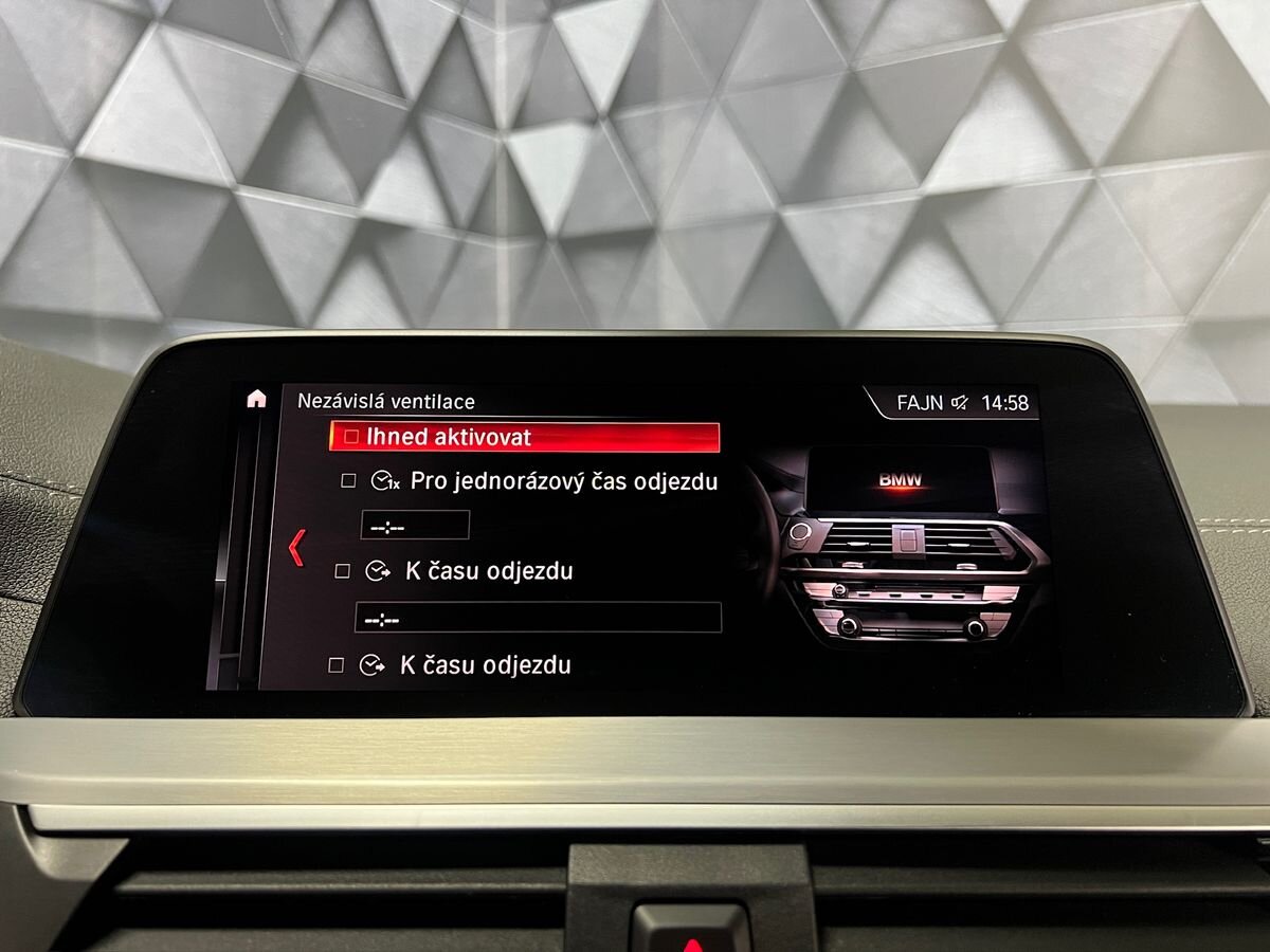 BMW X4 SUV / Terénní 3,0 l 250 kw