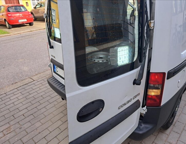 Opel Combo Skříň 1,2 l 55 kw