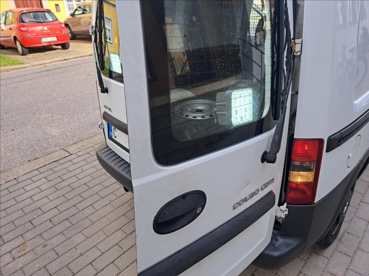 Opel Combo Skříň 1,2 l 55 kw