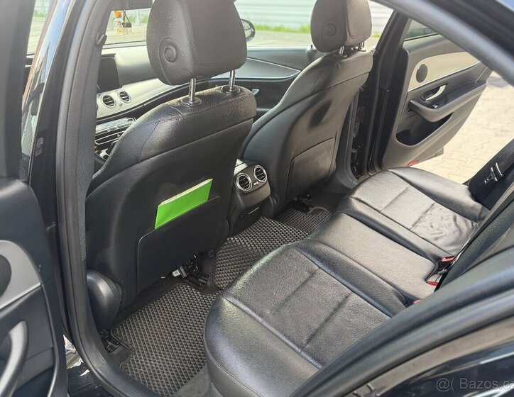 Mercedes-Benz Třídy E Sedan / Limuzína 0,0 110 kw