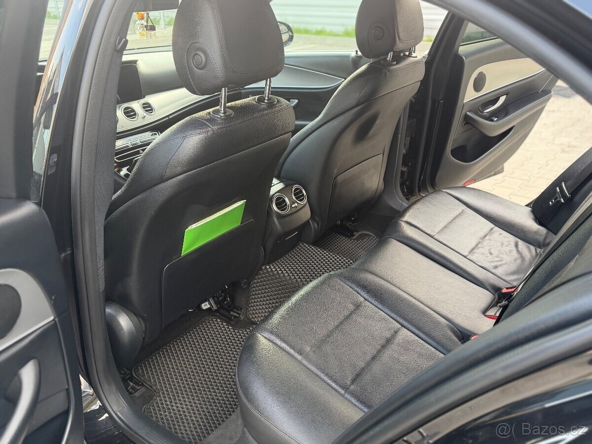 Mercedes-Benz Třídy E Sedan / Limuzína 0,0 110 kw
