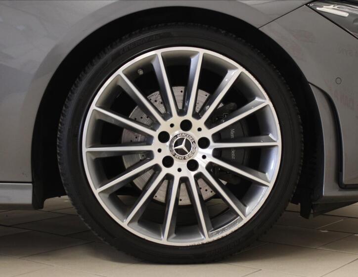 Mercedes-Benz CLA 32