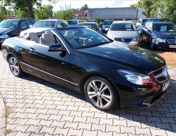 Mercedes-Benz Třídy E 1