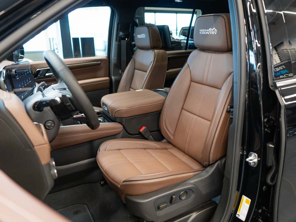 Chevrolet Suburban SUV 6,2 l 313 kw