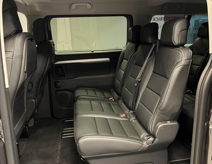 Toyota ProAce Verso 8