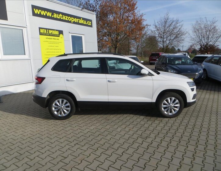 Škoda Karoq SUV / Terénní 1,5 l 110 kw