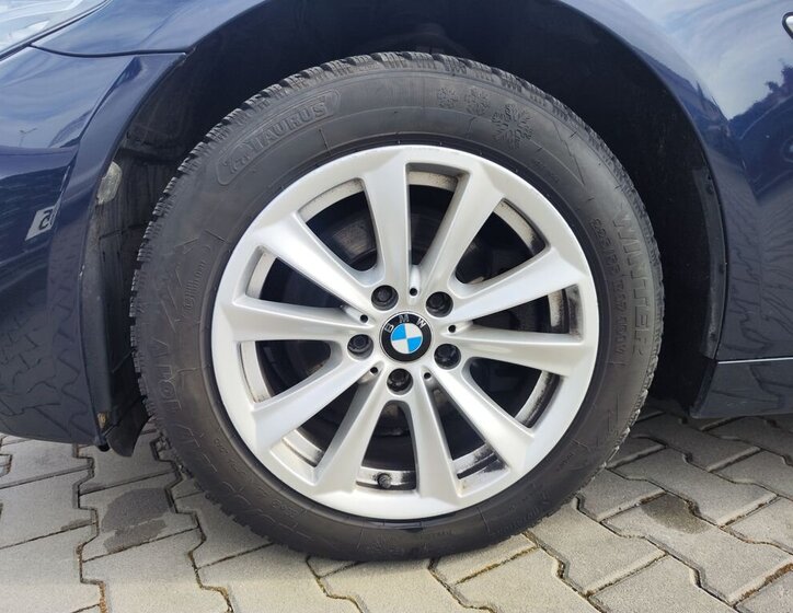 BMW Řada 5 Sedan / Limuzína 2,0 l 140 kw