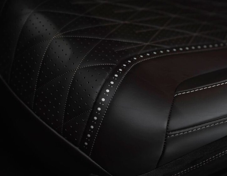 Aston Martin Ostatní 25