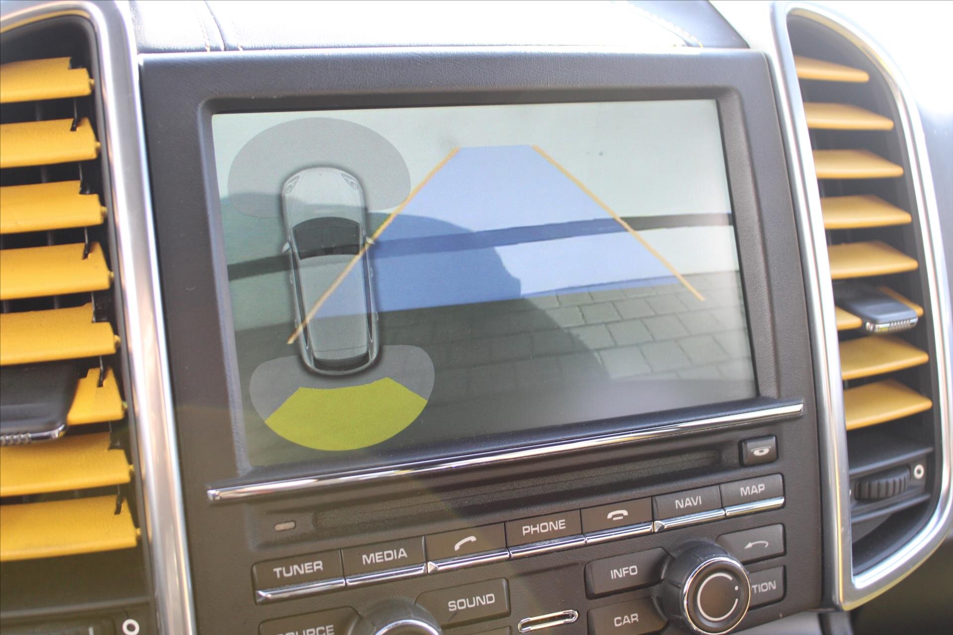 Porsche Cayenne SUV / Terénní 4,8 l 397 kw