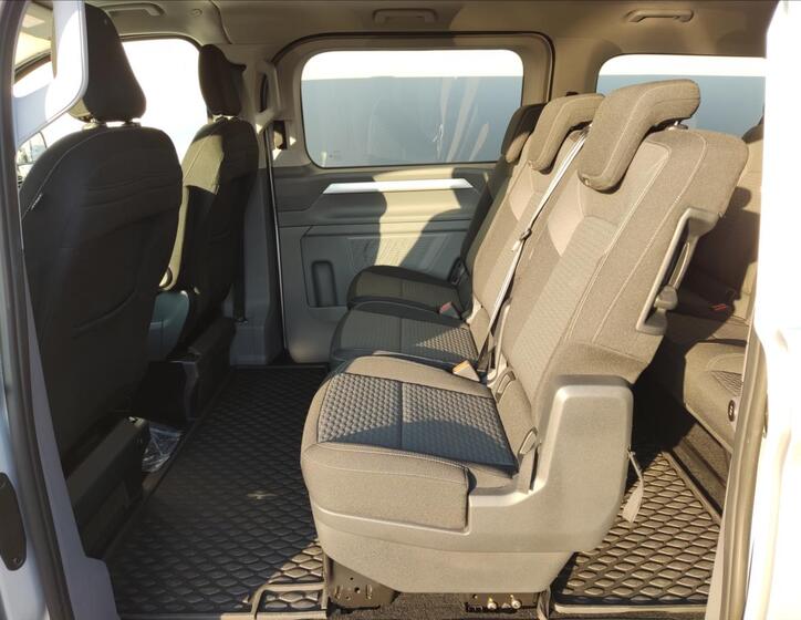 Volkswagen Caravelle 21