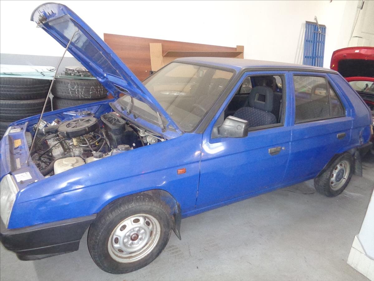 Škoda Favorit Hatchback 1,3 l 43 kw