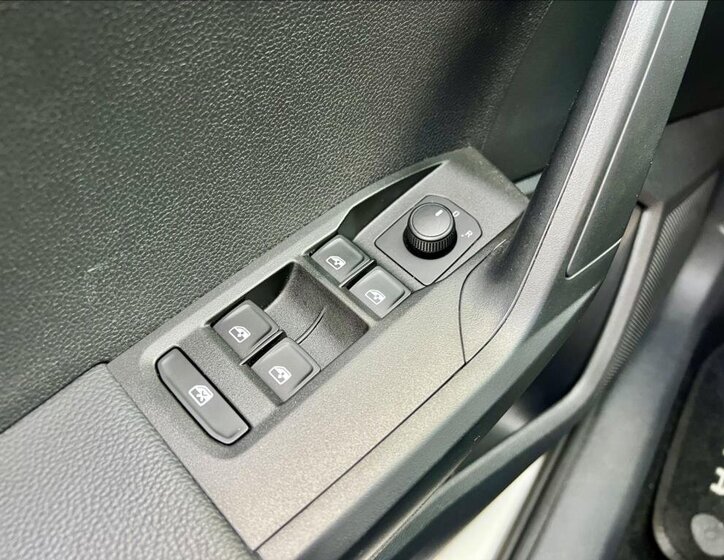 Seat Arona SUV 1,6 l 70 kw