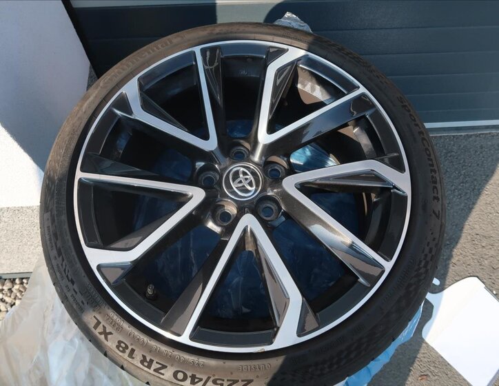 Toyota Corolla Kombi 2,0 l 132 kw