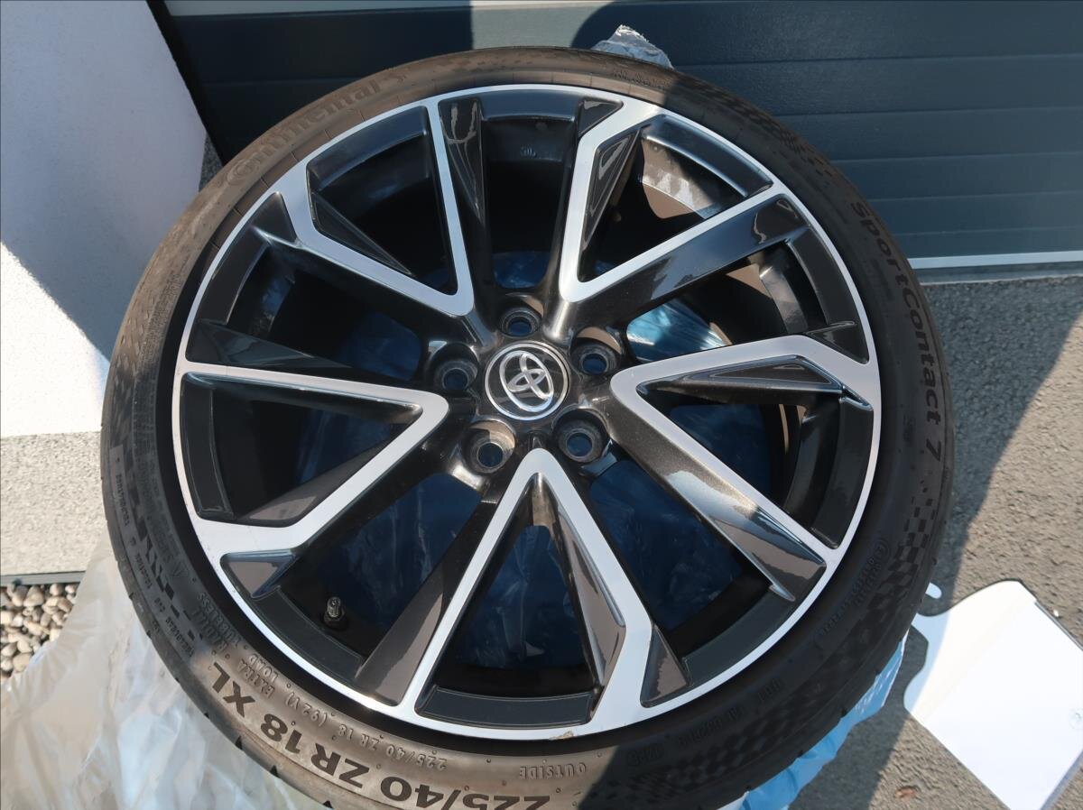 Toyota Corolla Kombi 2,0 l 132 kw