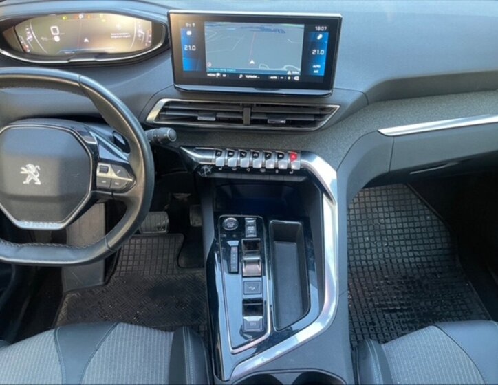Peugeot 5008 SUV / Terénní 1,5 l 96 kw
