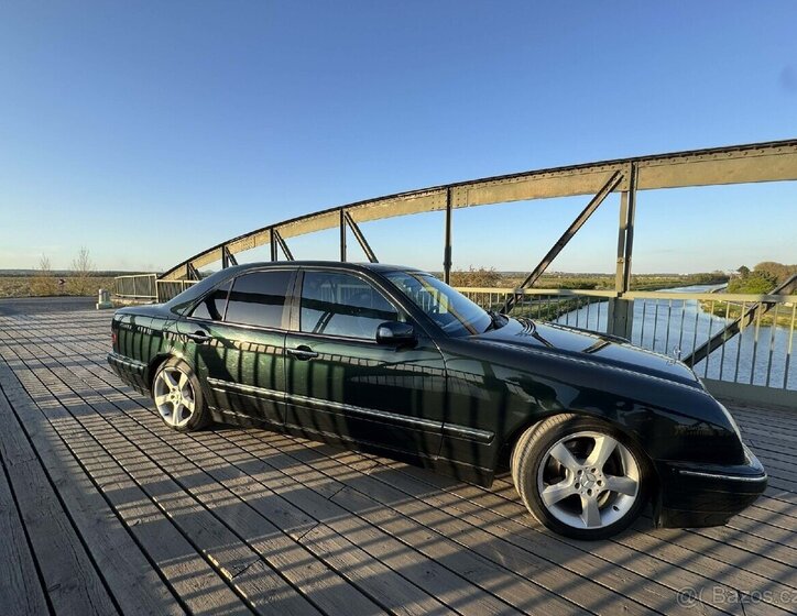 Mercedes-Benz Ostatní Sedan / Limuzína 0,0 145 kw