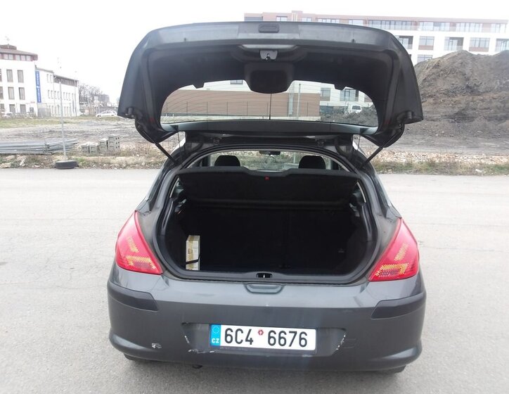 Peugeot 308 Hatchback 1,4 l 70 kw