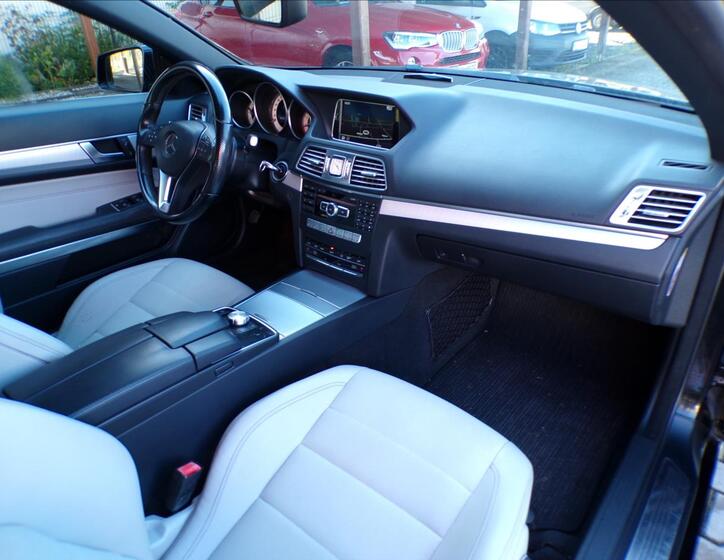 Mercedes-Benz Třídy E 22