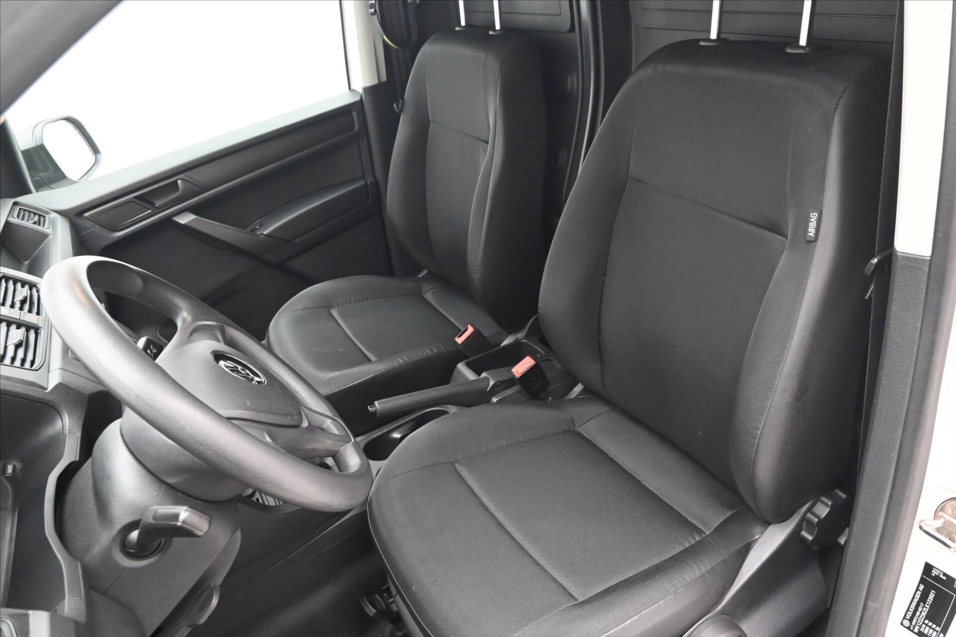 Volkswagen Caddy Skříň 2,0 l 75 kw