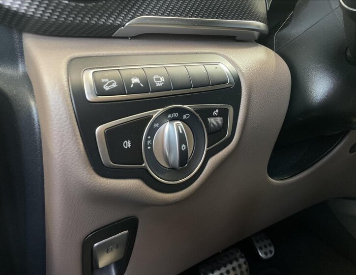 Mercedes-Benz Třídy V MPV 2,0 l 174 kw