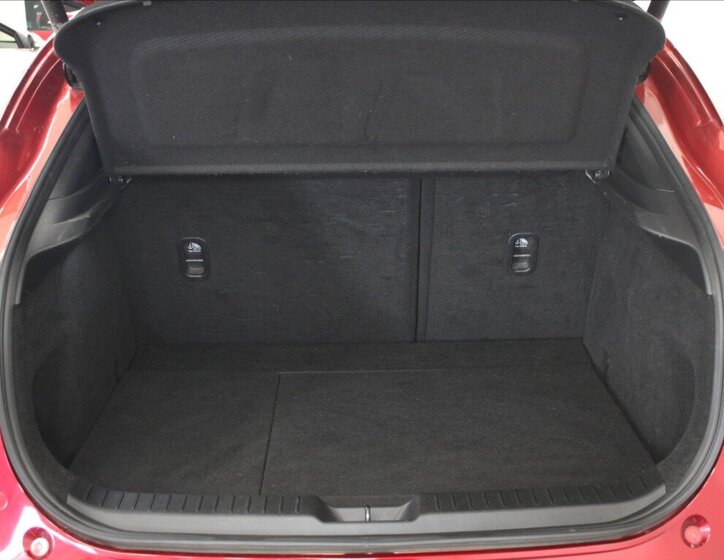 Mazda CX-30 SUV / Terénní 2,0 l 137 kw