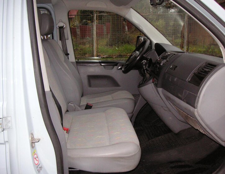 Volkswagen Transporter Valník 2,5 l 96 kw