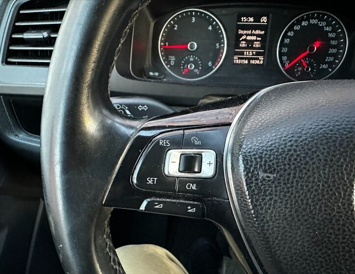 Volkswagen Caravelle Kombi 2,0 l 75 kw