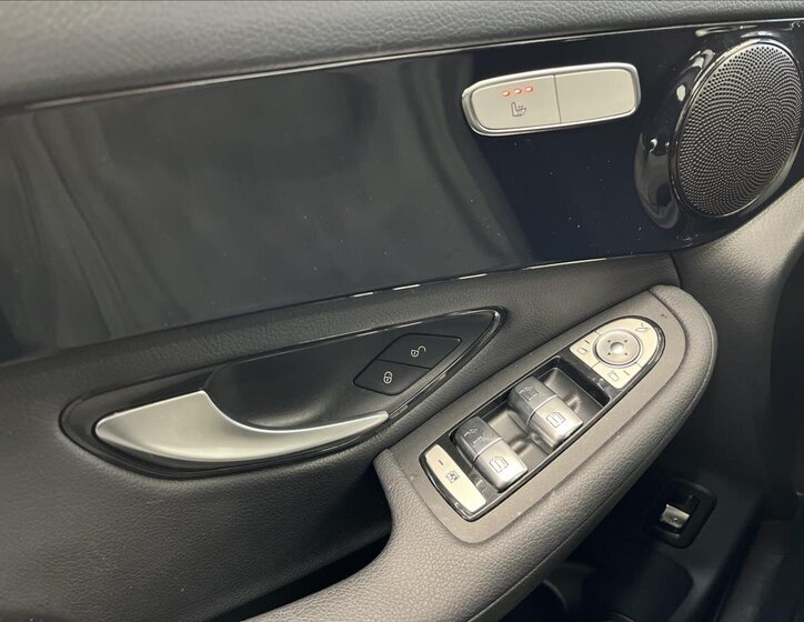 Mercedes-Benz GLC 12