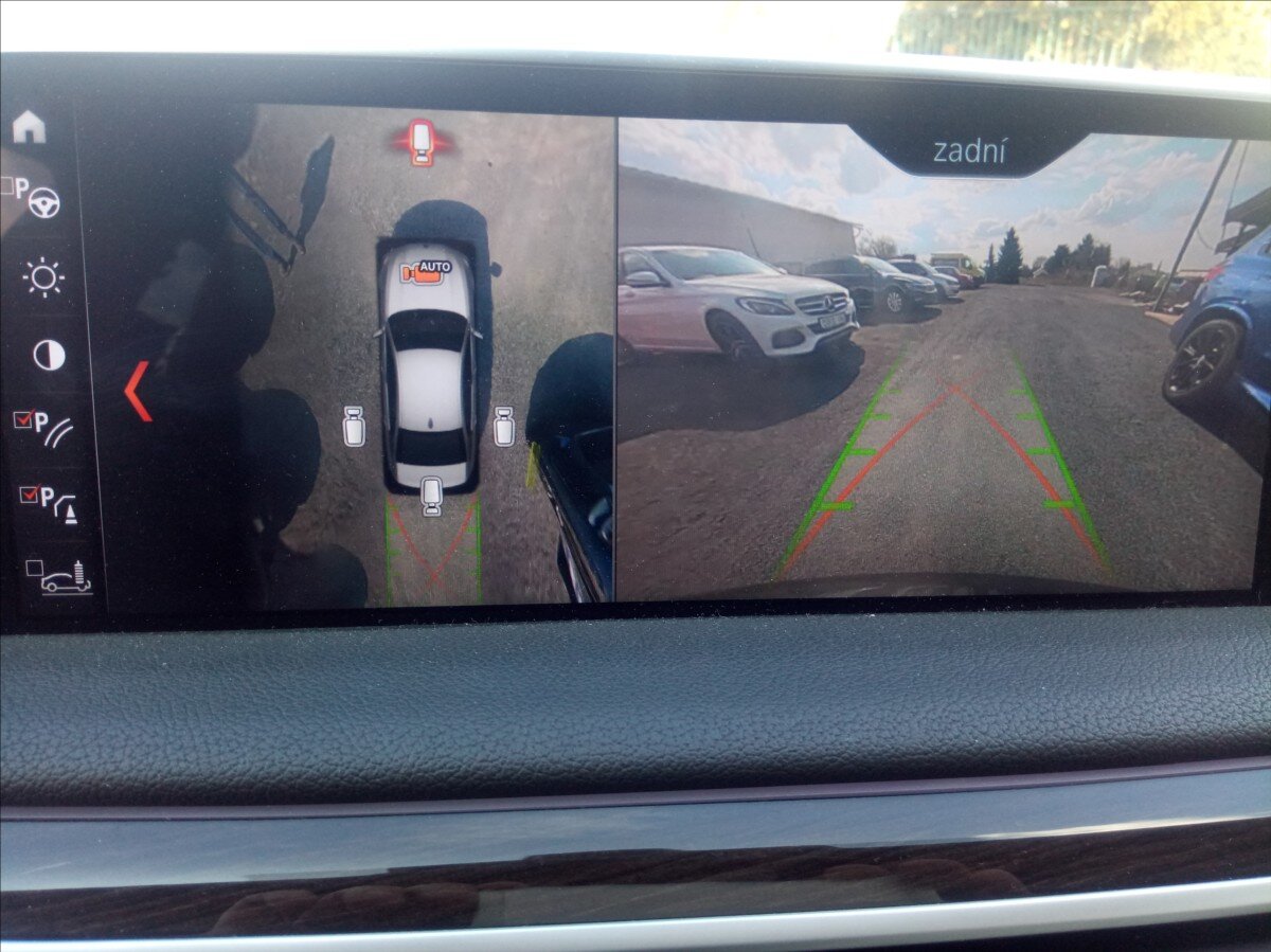 BMW Řada 7 Sedan / Limuzína 3,0 l 235 kw