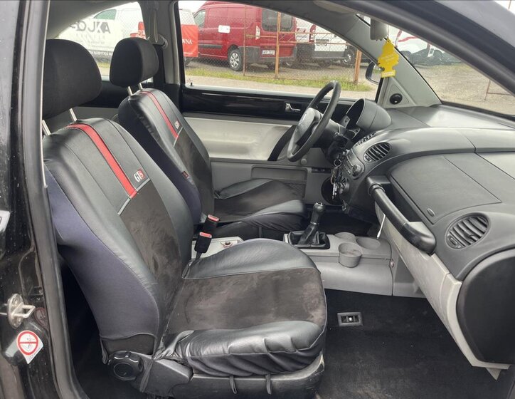 Volkswagen New Beetle Hatchback 1,6 l 74 kw