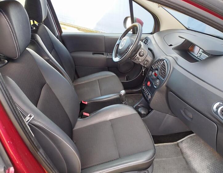 Renault Modus Hatchback 1,1 l 74 kw