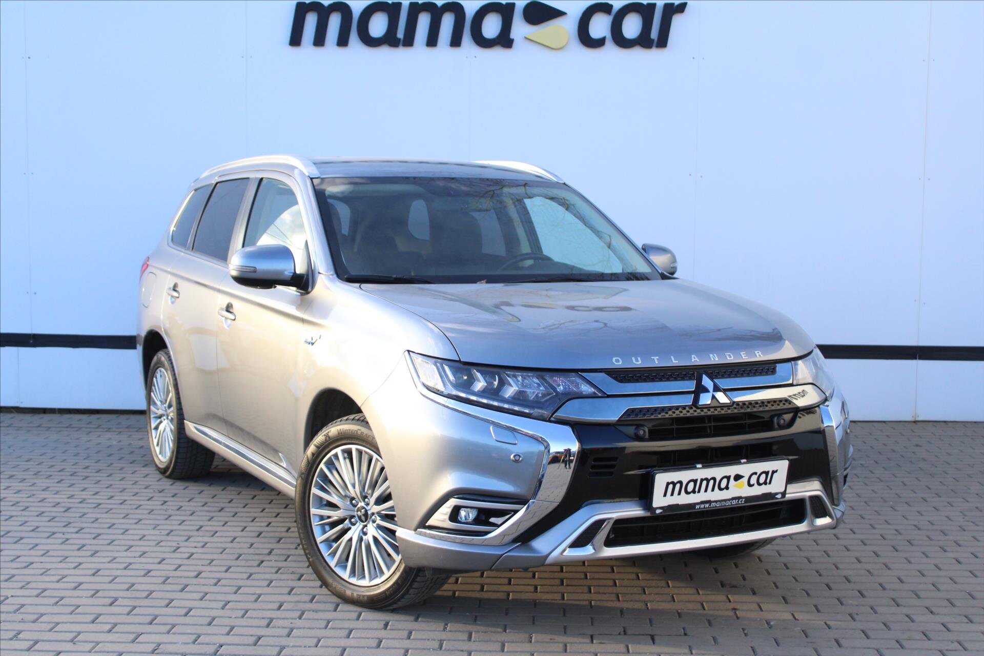 Mitsubishi Outlander SUV / Terénní 2,4 l 165 kw