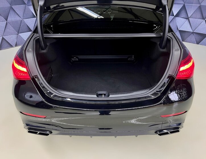 Mercedes-Benz Třídy C Sedan 2,0 l 190 kw