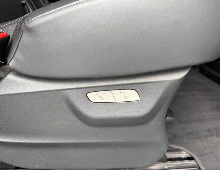 Mercedes-Benz Třídy V MPV 2,1 l 140 kw