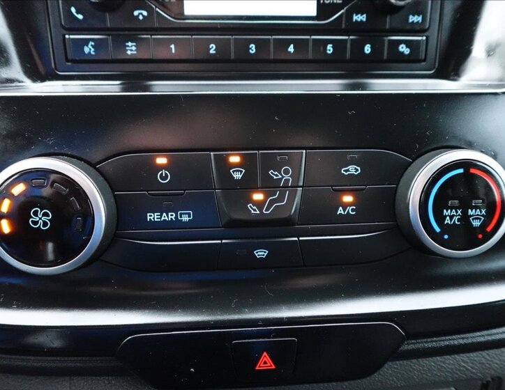 Ford Transit Custom Ostatní 2,0 l 77 kw