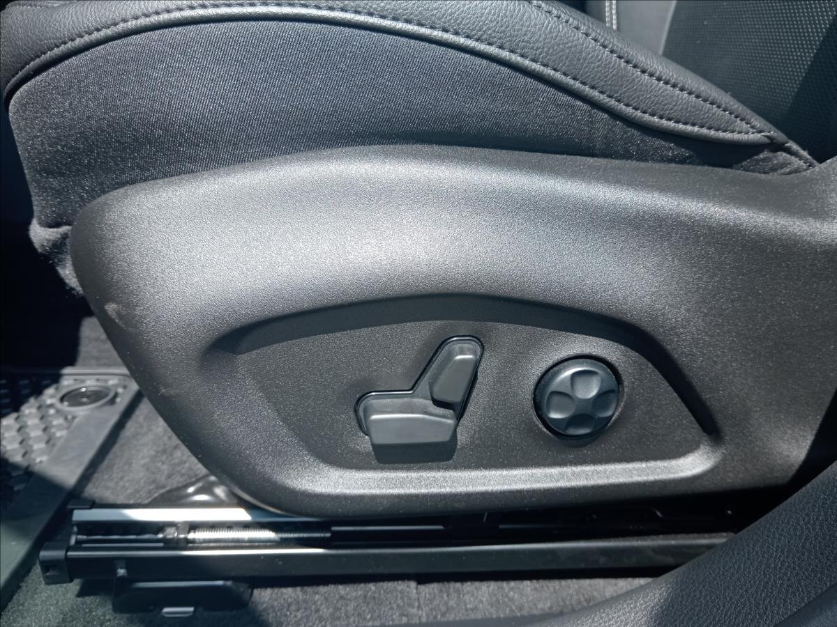 Jeep Compass SUV / Terénní 1,3 l 132 kw