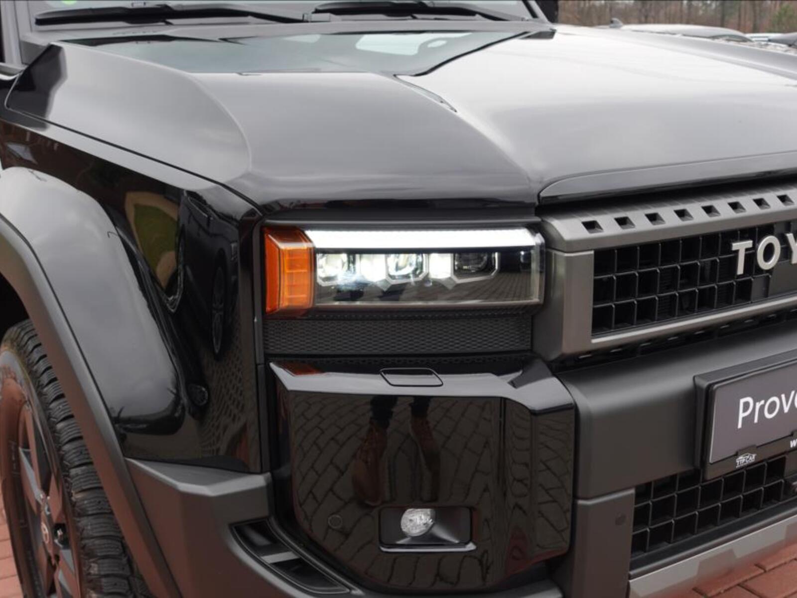 Toyota Land Cruiser 39