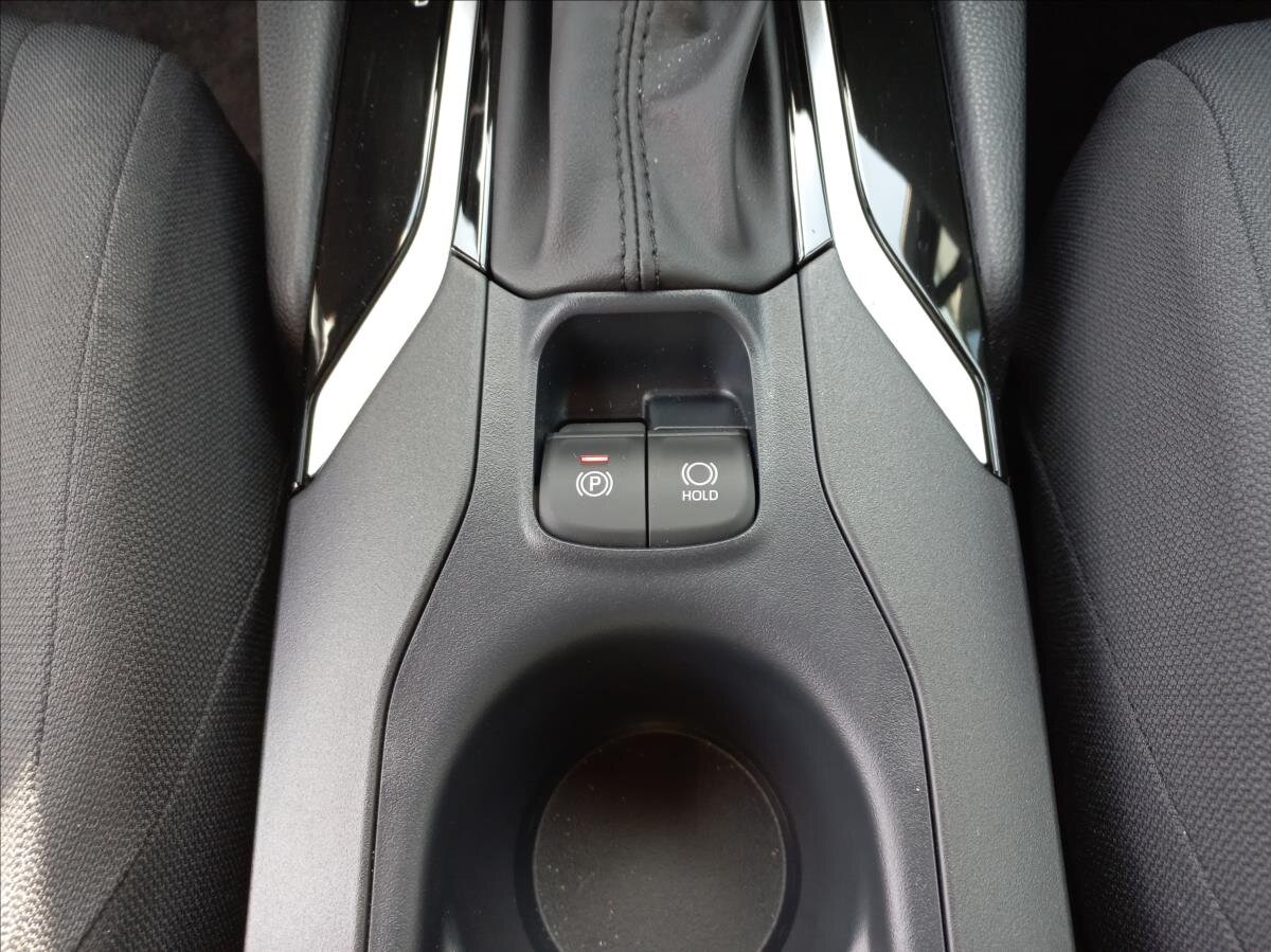 Toyota Corolla Cross SUV 2,0 l 112 kw