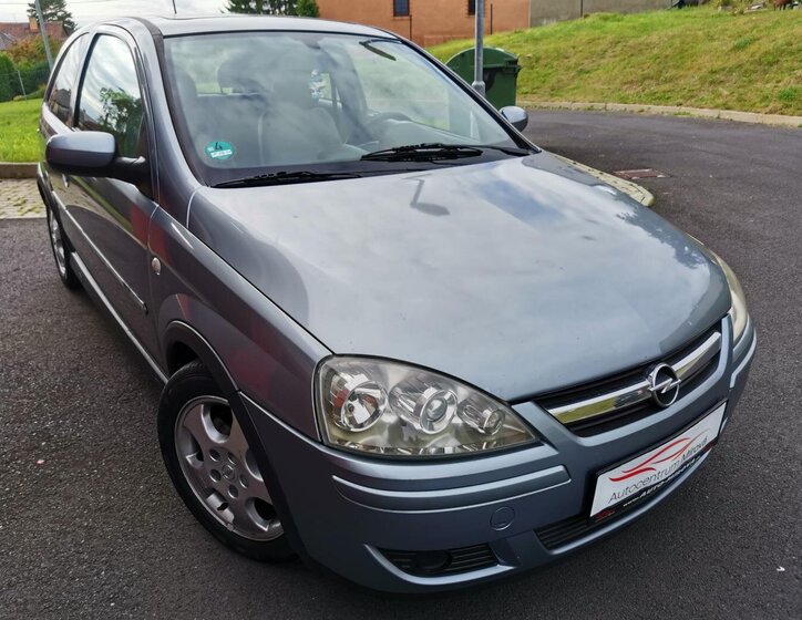 Opel Corsa Hatchback 1,7 l 74 kw