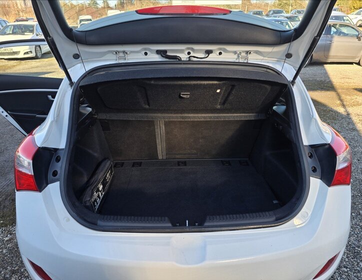 Hyundai i30 Hatchback 1,4 l 66 kw