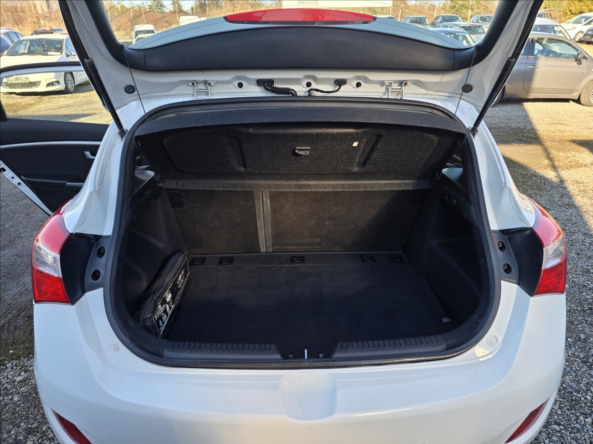 Hyundai i30 Hatchback 1,4 l 66 kw